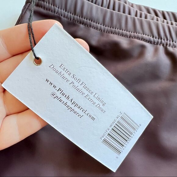 Plush Fleece Lined Liquid Faux Leather Leggings in Wine XS - Picture 5 of 6